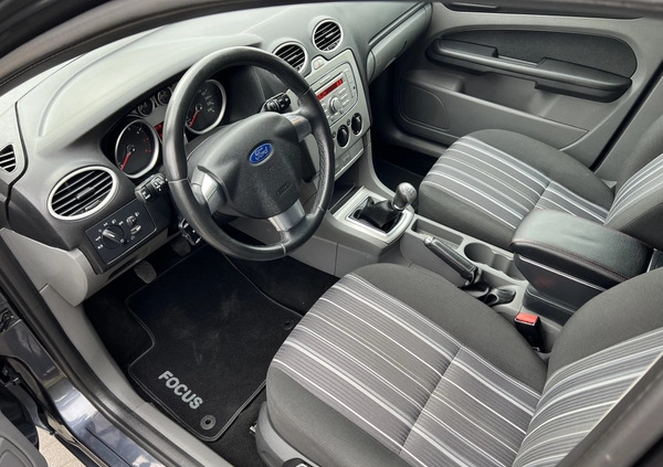 Ford Focus cena 16500 przebieg: 165200, rok produkcji 2009 z Zgierz małe 277
